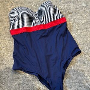 NWT nitpick swim us 10